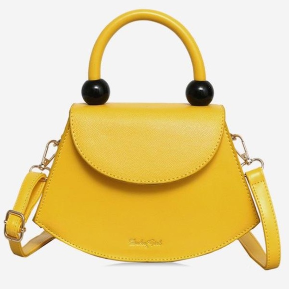 IN STOCK NOW! Handbags - 🍍🍍Fan Shape Beads Crossbody Bag YELLOW
